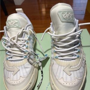 Off white sneakers odsy 2000